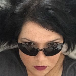 Meet your Posher, Isabek